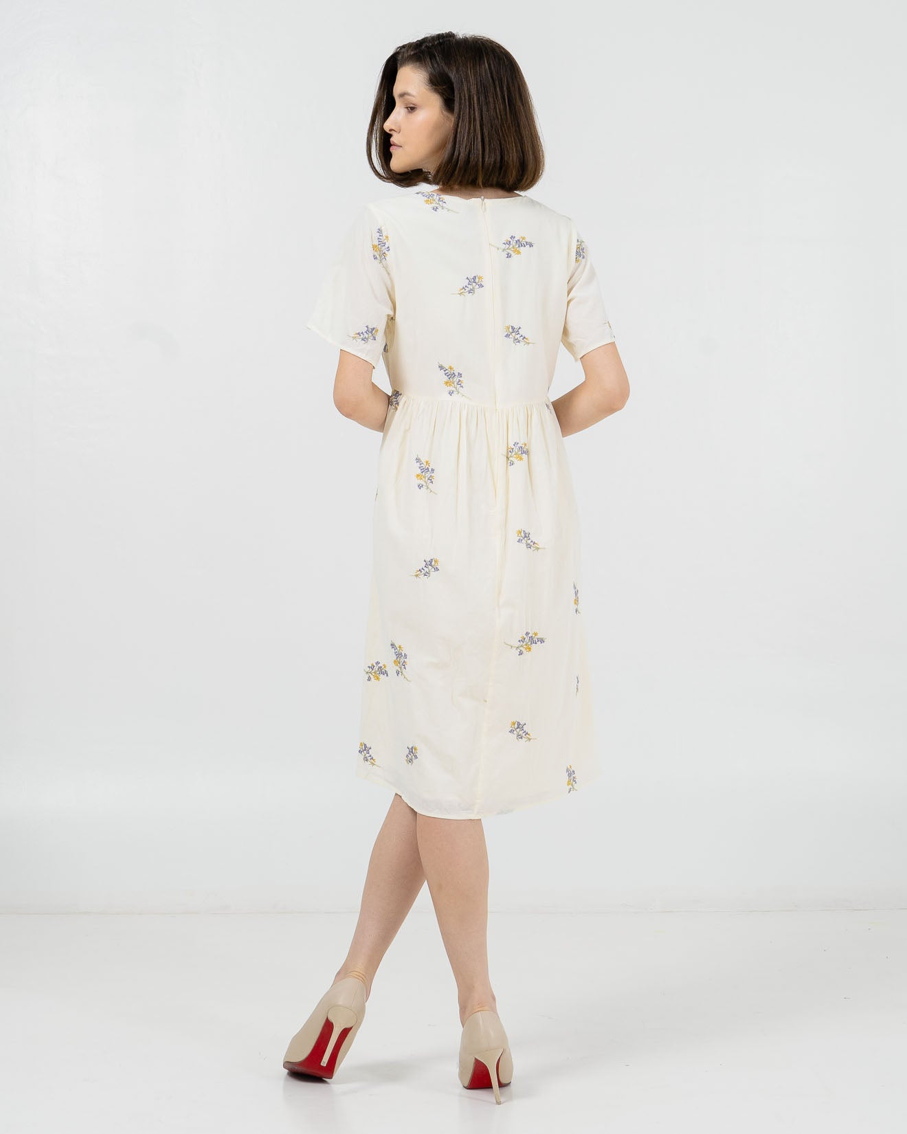 Carol Embroidery Dress Ivory - Gaun Wanita Kekinian