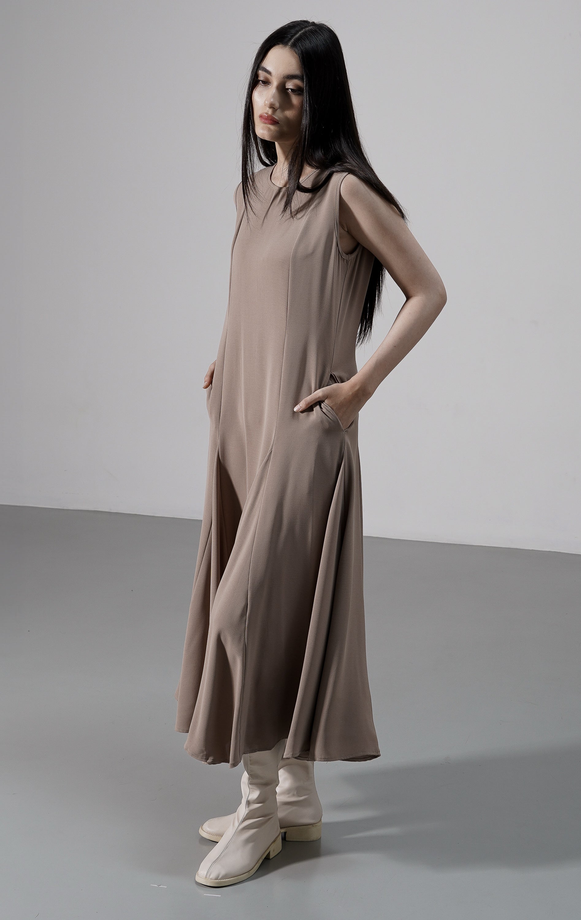 Loren Dress Taupe