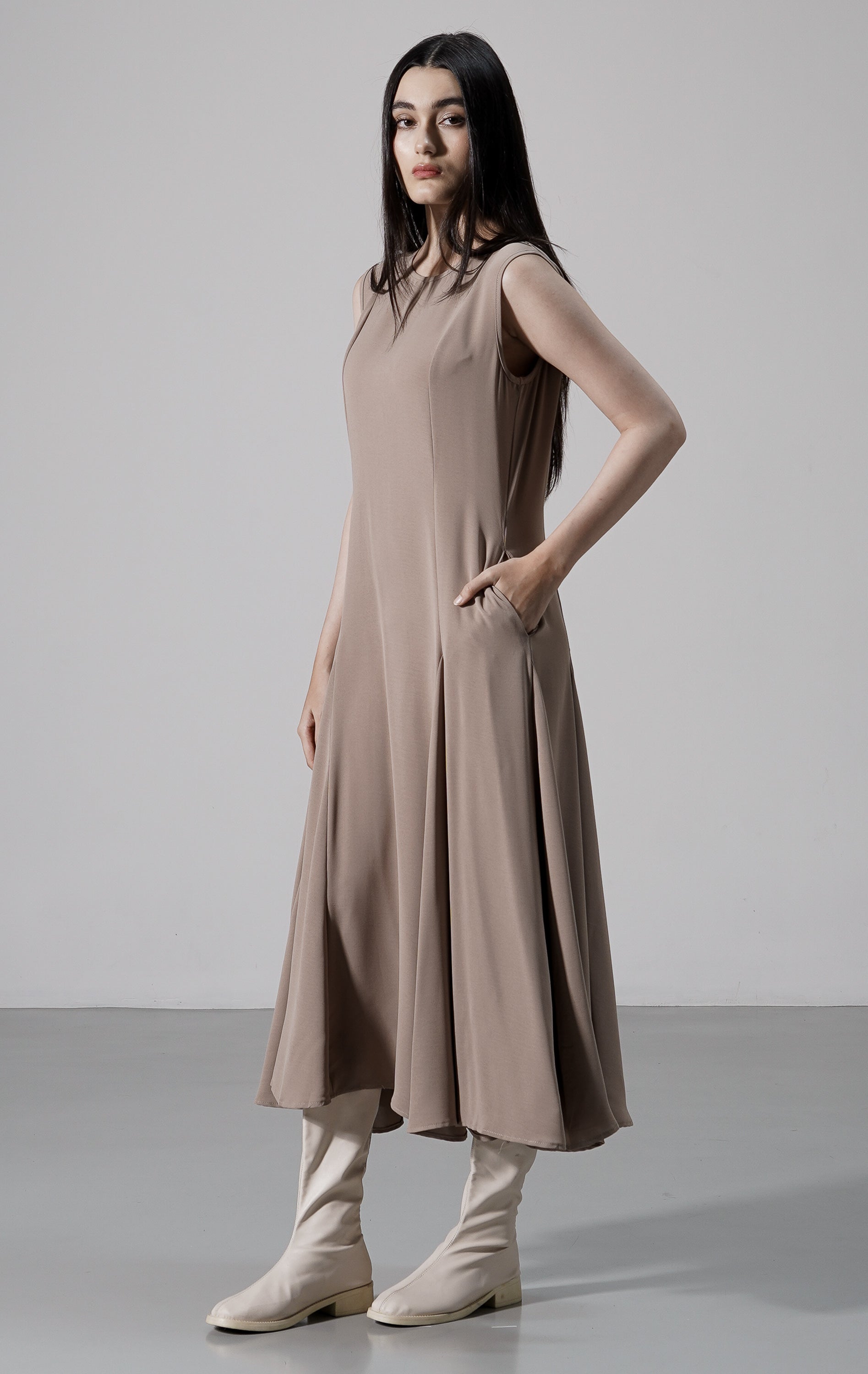 Loren Dress Taupe