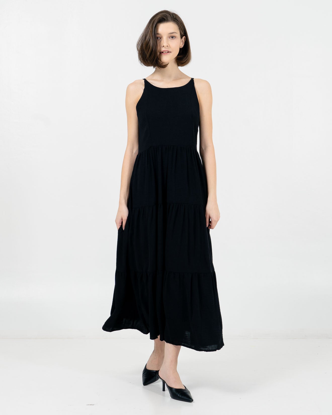 Phoebe Tiered Black Dress - Gaun Wanita Tanpa Lengan