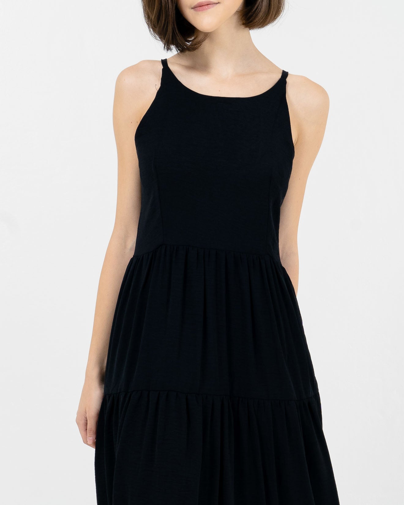 Phoebe Tiered Black Dress - Gaun Wanita Tanpa Lengan