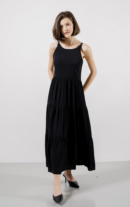 Phoebe Tiered Black Dress - Gaun Wanita Tanpa Lengan