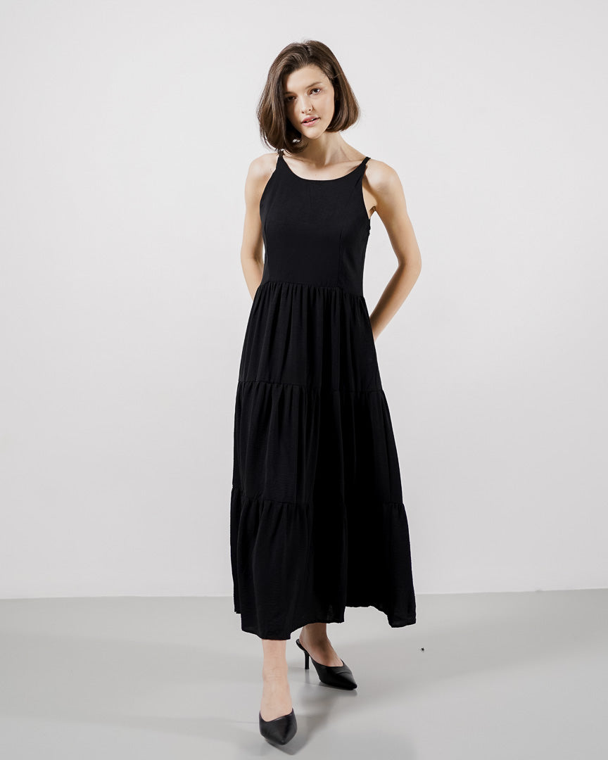 Phoebe Tiered Black Dress - Gaun Wanita Tanpa Lengan