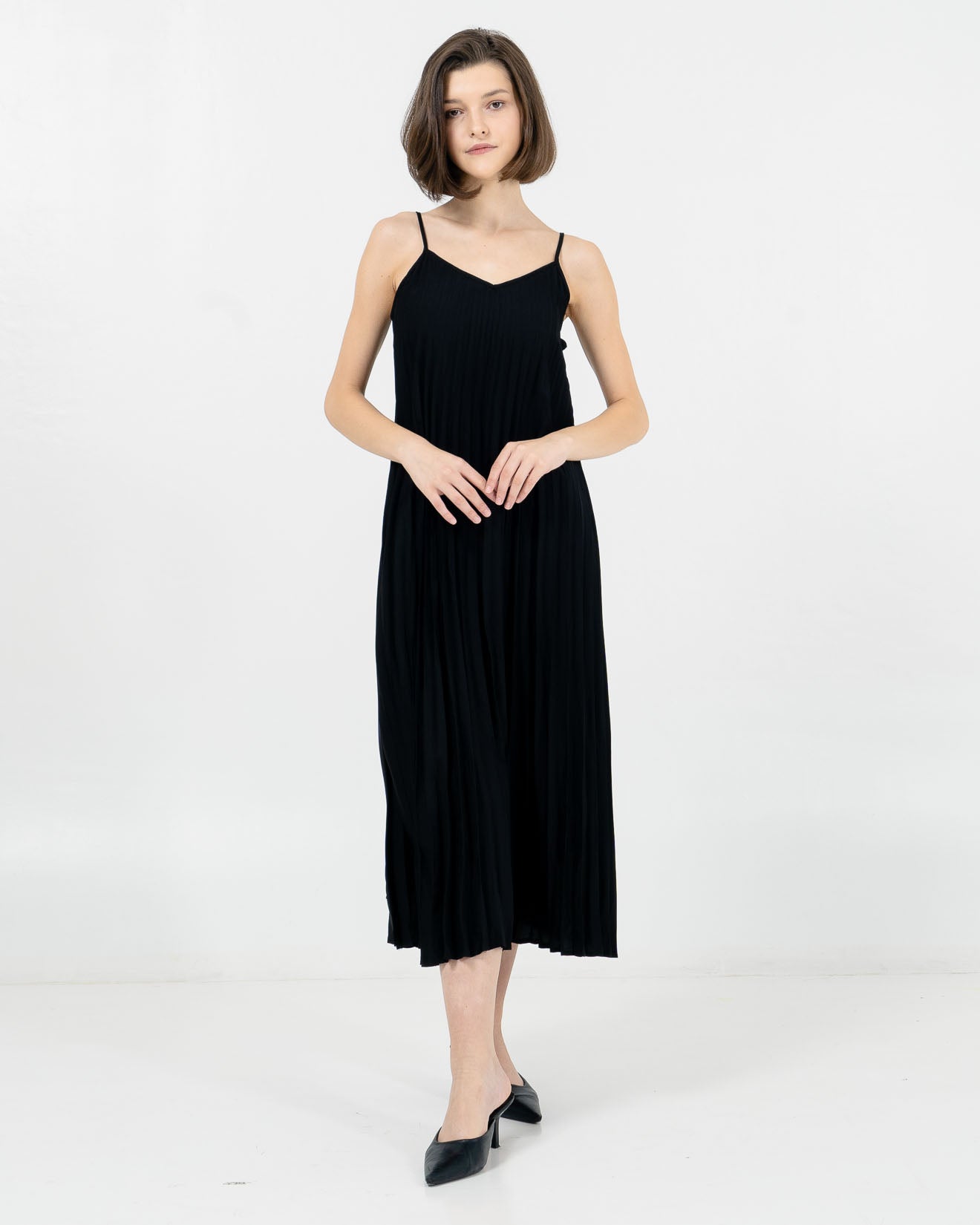 Quila Pleated Black Dress - Dress Wanita Tanpa Lengan