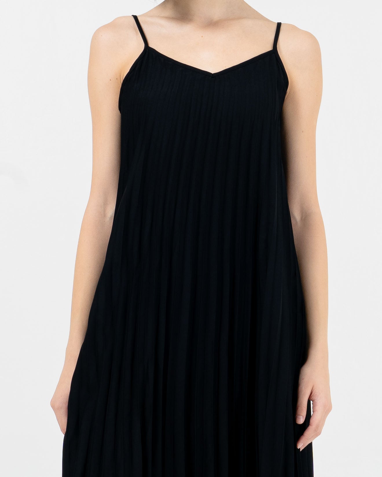 Quila Pleated Black Dress - Dress Wanita Tanpa Lengan