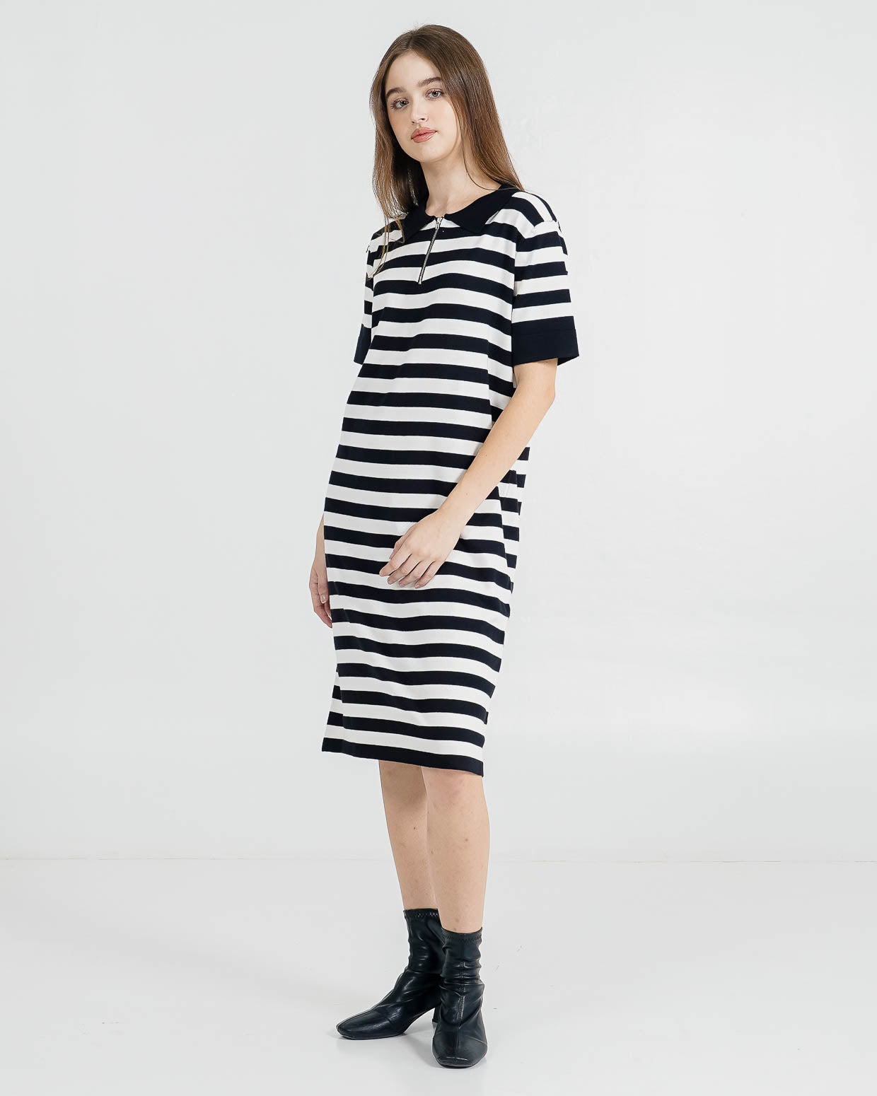 Chiara Zipper Knit Black Striped Dress – Gaun Midi Wanita Casual