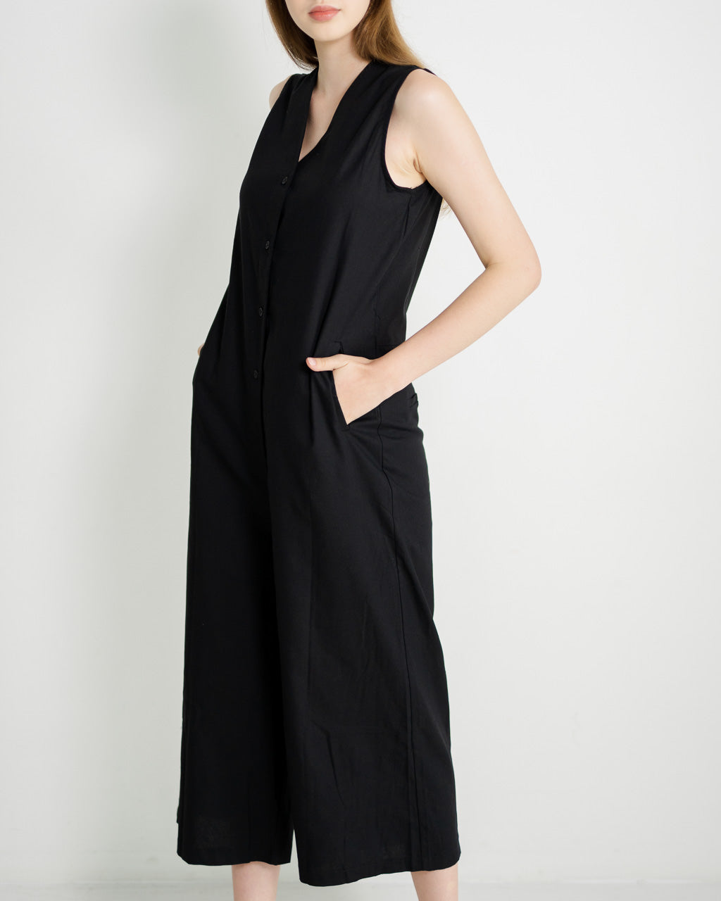 Avril Sleeveless Relaxed Black Jumpsuit – 787200