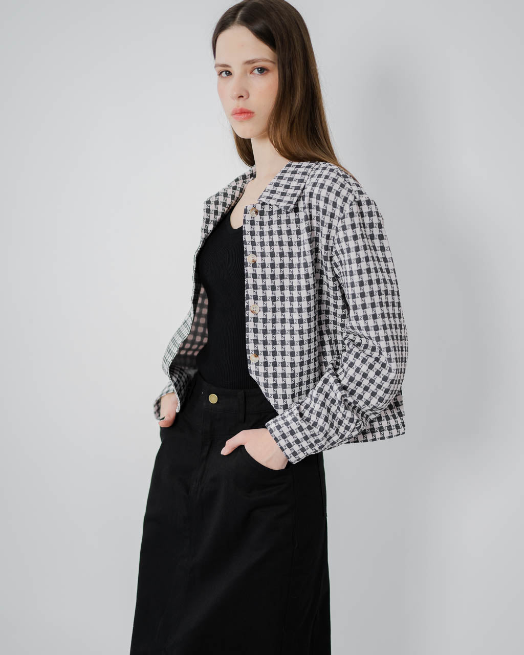 Barbara Checkered Textured Black Top – Atasan Crop Wanita - 188409