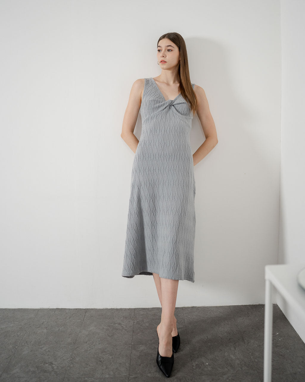 Carla Knot Woven Grey Dress – Dress Rajut Wanita - 788204