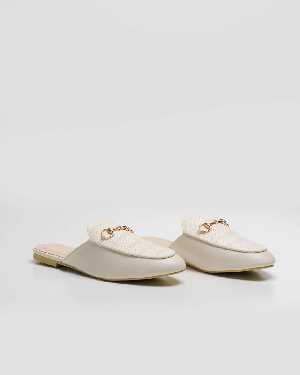 Rhea Mules Ivory - Sepatu Wanita - 588001