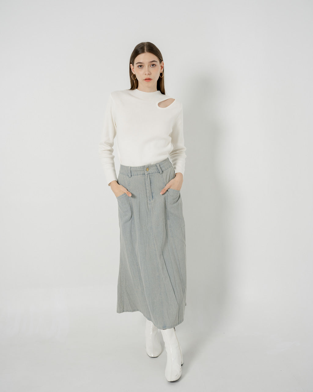 Irene Cut-Out White Sweater – 188385