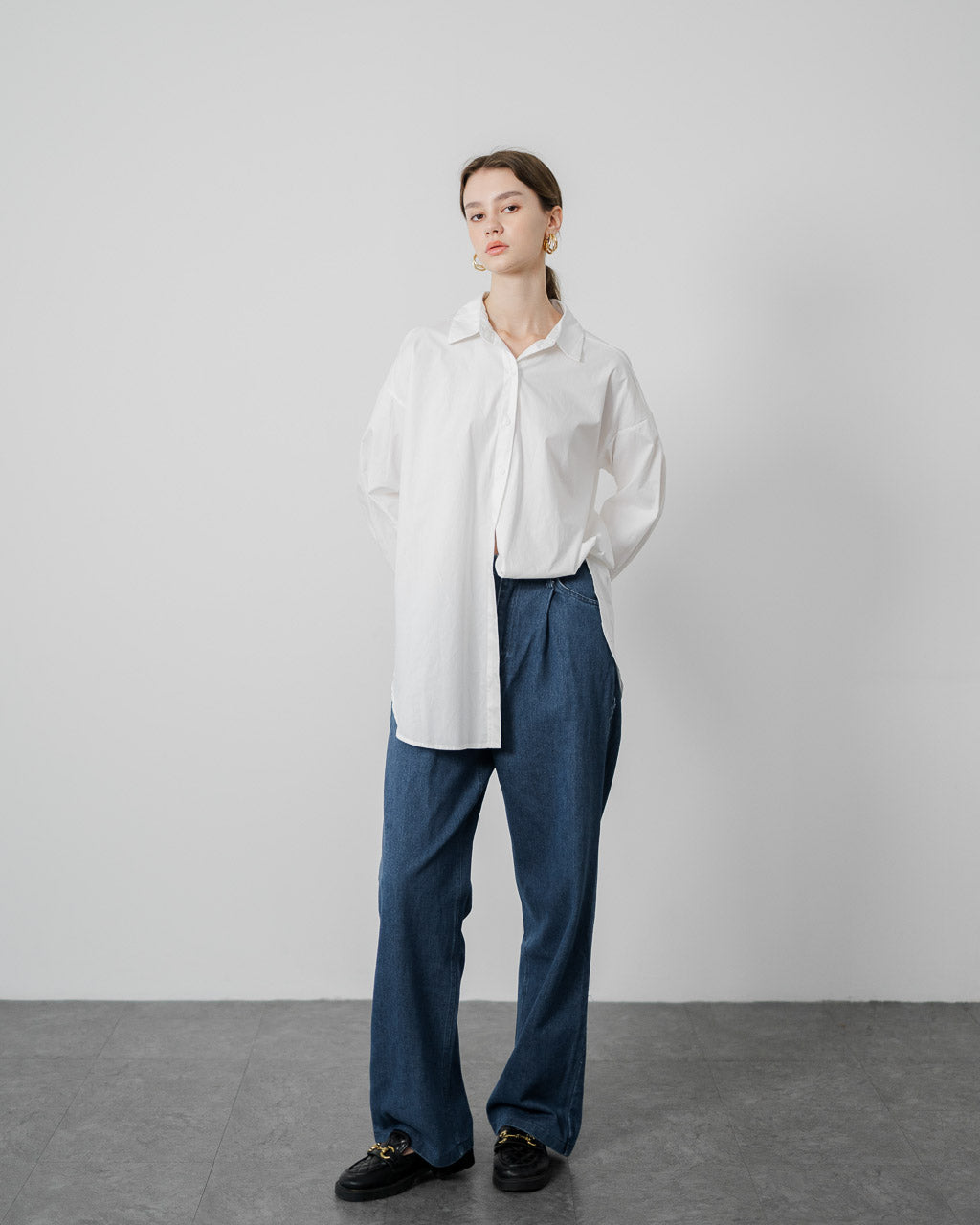 Irish Oversized White Shirt – Kemeja Wanita 187362