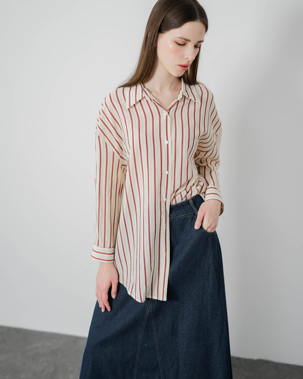 Dion Oversized Stripped Red Shirt – Kemeja Wanita Lengan Panjang - 188350