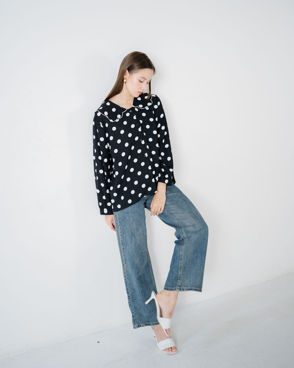 Minnie Polka dot Black Shirt – Atasan Casual Wanita - 188324