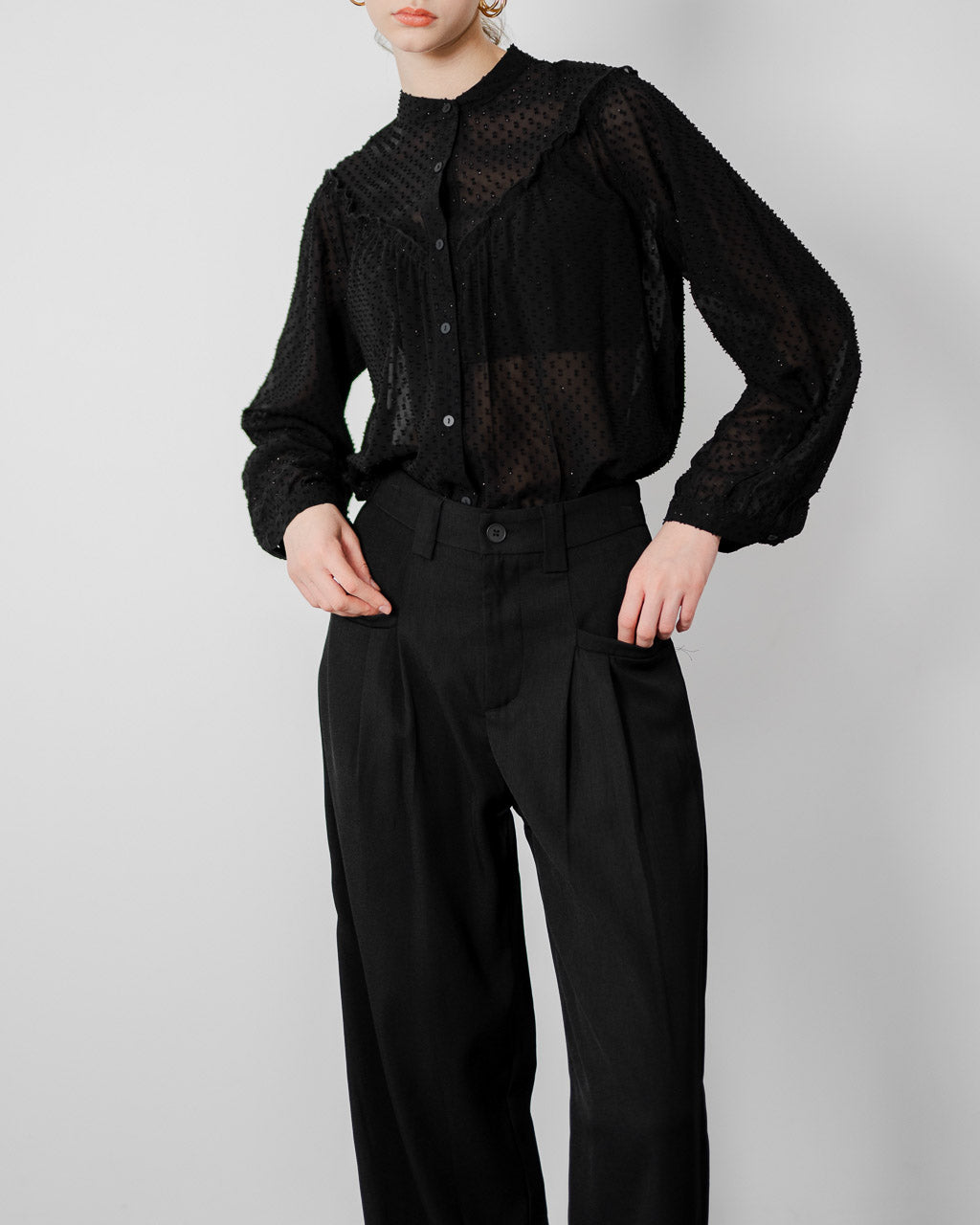 Johana Textured Sheer Black Blouse – Atasan Casual Lengan Panjang Wanita - 188441