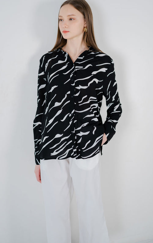Celia Pattern Loose Black Shirt – Atasan Casual Wanita - 188417