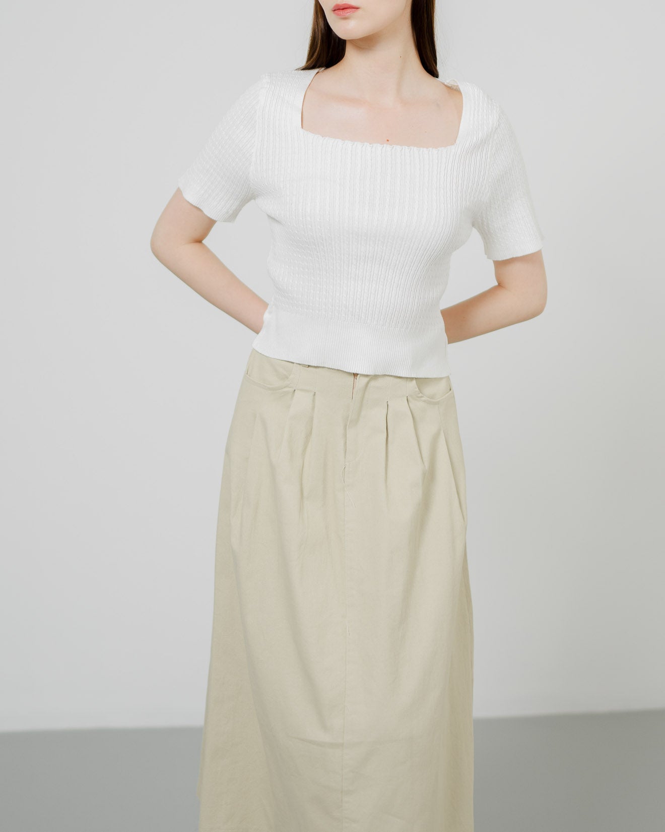 Beluna Square Knit White Top – Atasan Rajut Wanita - 189365