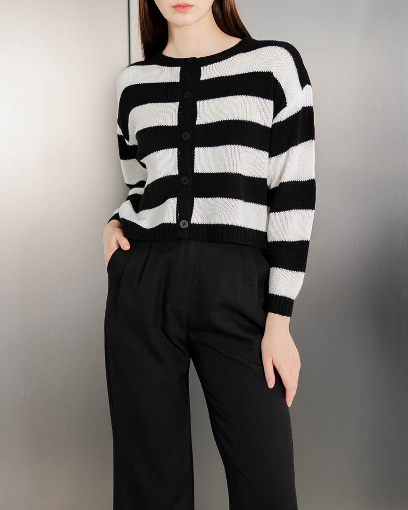 Garvin Woven Knit Black Cardigan – Outer Rajut Wanita - 189453