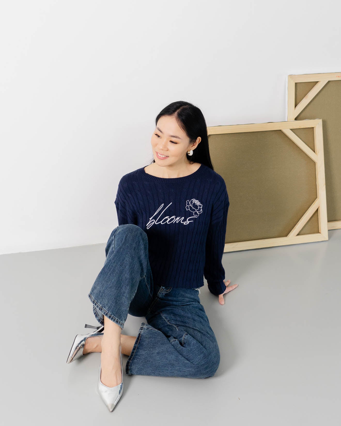 She Blooms - EA Eva Embroidery Cable Navy Sweater - Sweater Wanita Kekinian - 189334