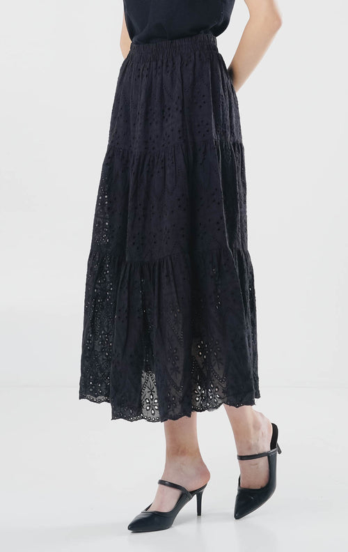Bingin Tiered Crochet Black Skirt – Rok Kekinian Wanita
