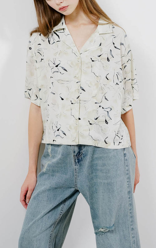 Arcela Printed Ivory Top – Baju Atasan Crop Casual Wanita