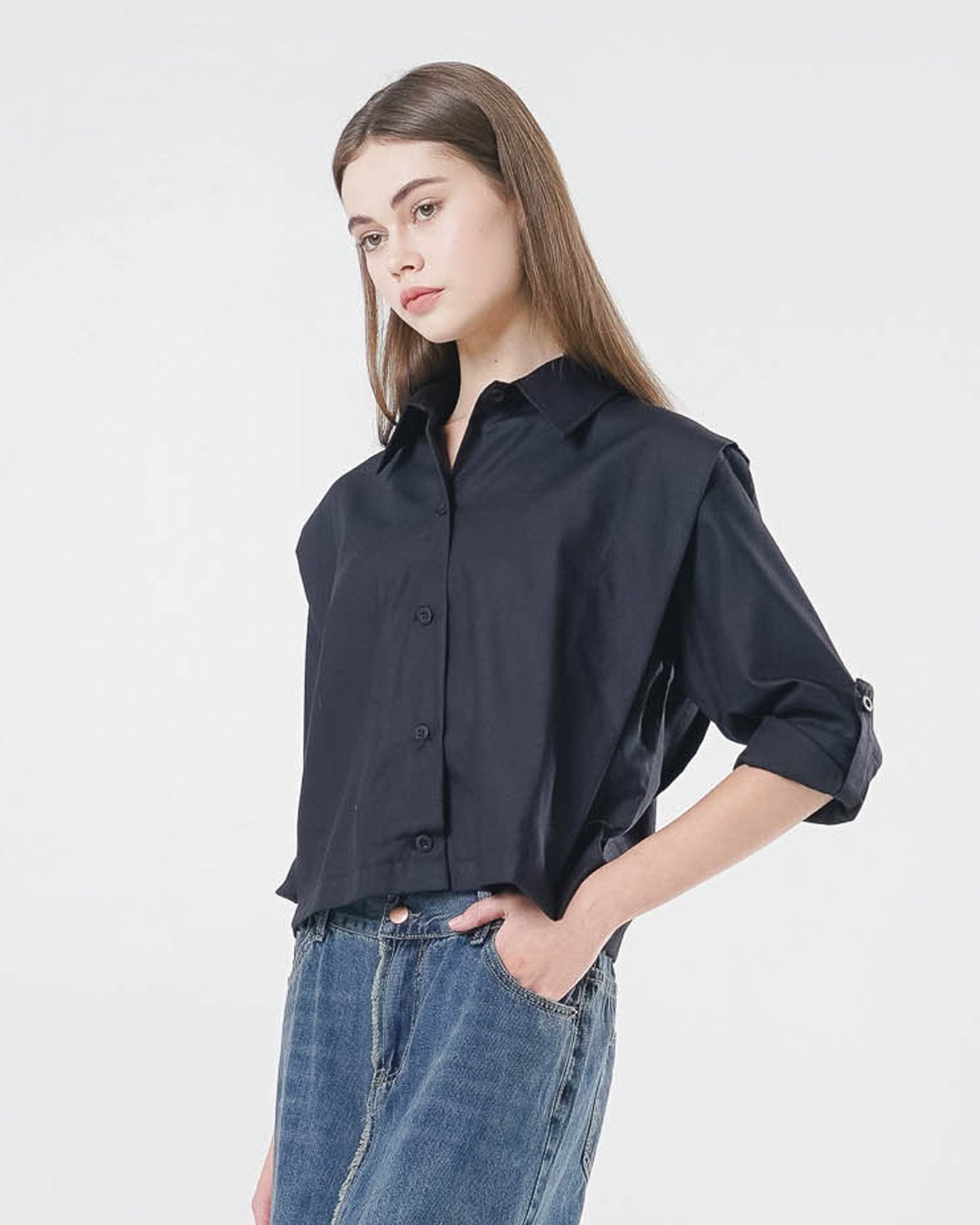 Riley Oversized Black Shirt – Kemeja Casual Wanita