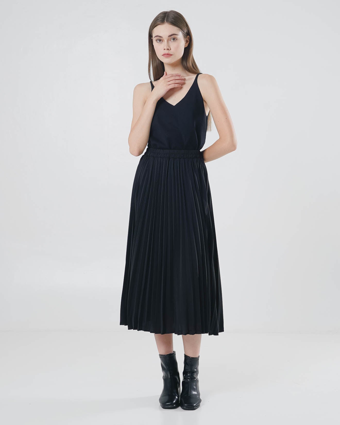 Larissa Pleats Skirt Black  – Rok Kekinian Wanita ( RESTOCK )