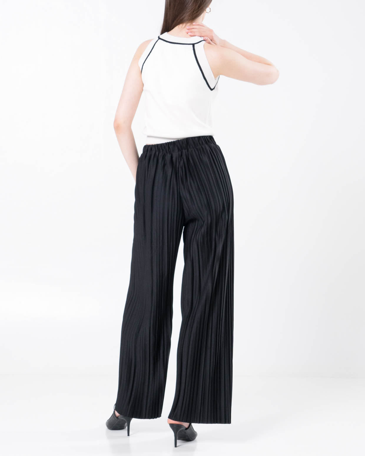 Peonies Pleats Wide Black Pants – Celana Panjang Casual Wanita - 289906  ( RESTOCK )