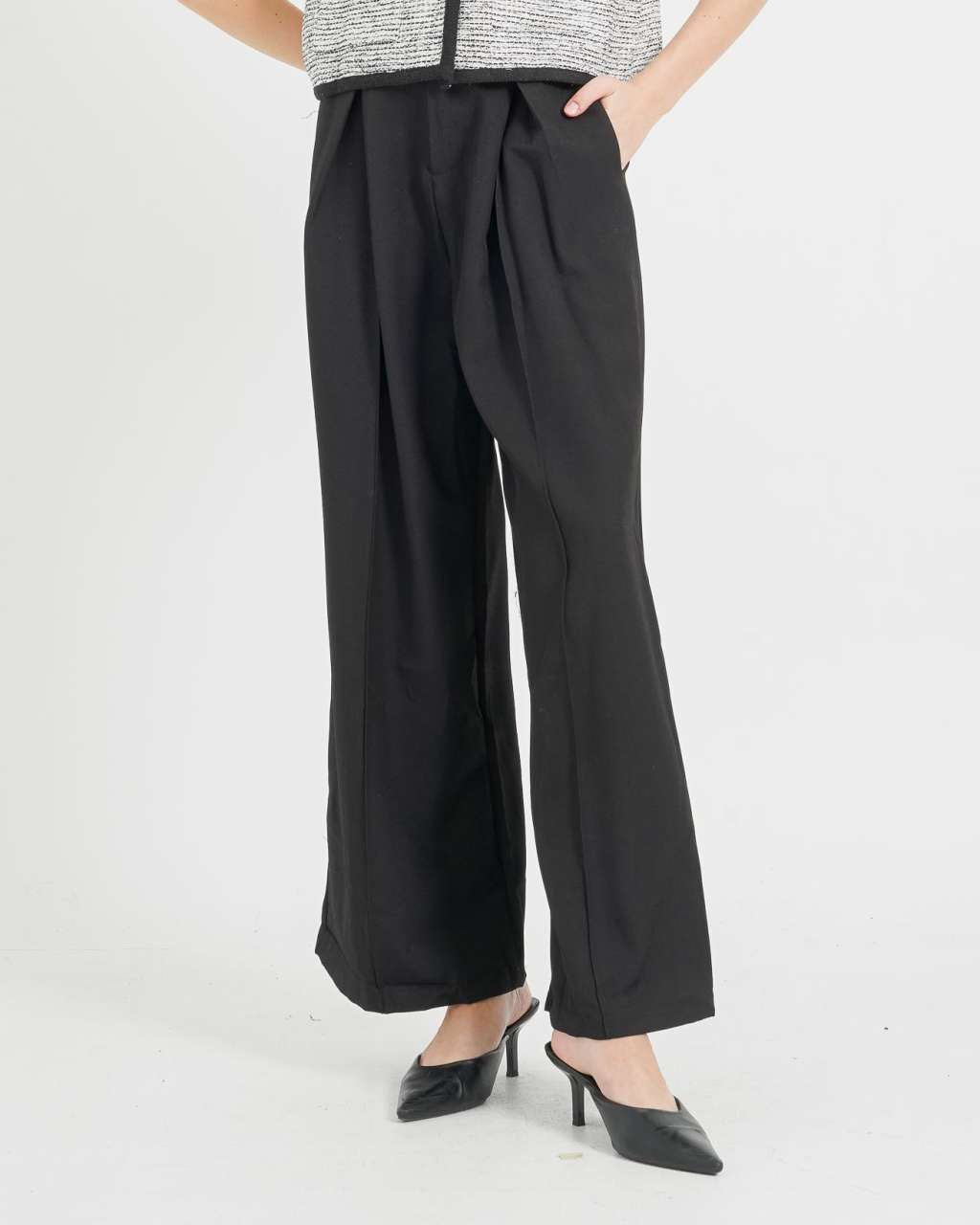 Sydney Wide Leg Black Pants  - Celana Formal  Wanita- 288411