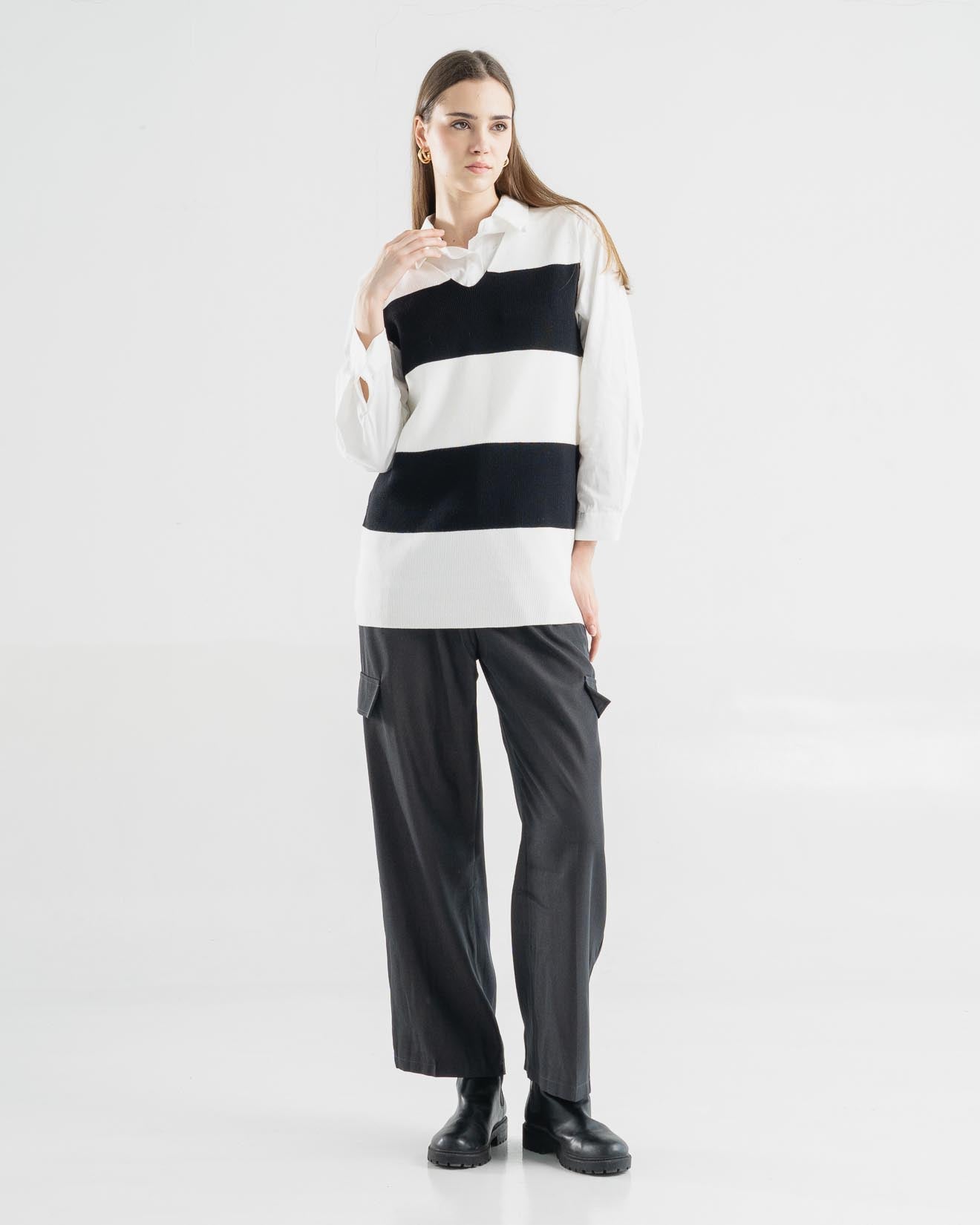 Avena Stripe Knit Black Vest – Atasan Rajut Wanita - 187329
