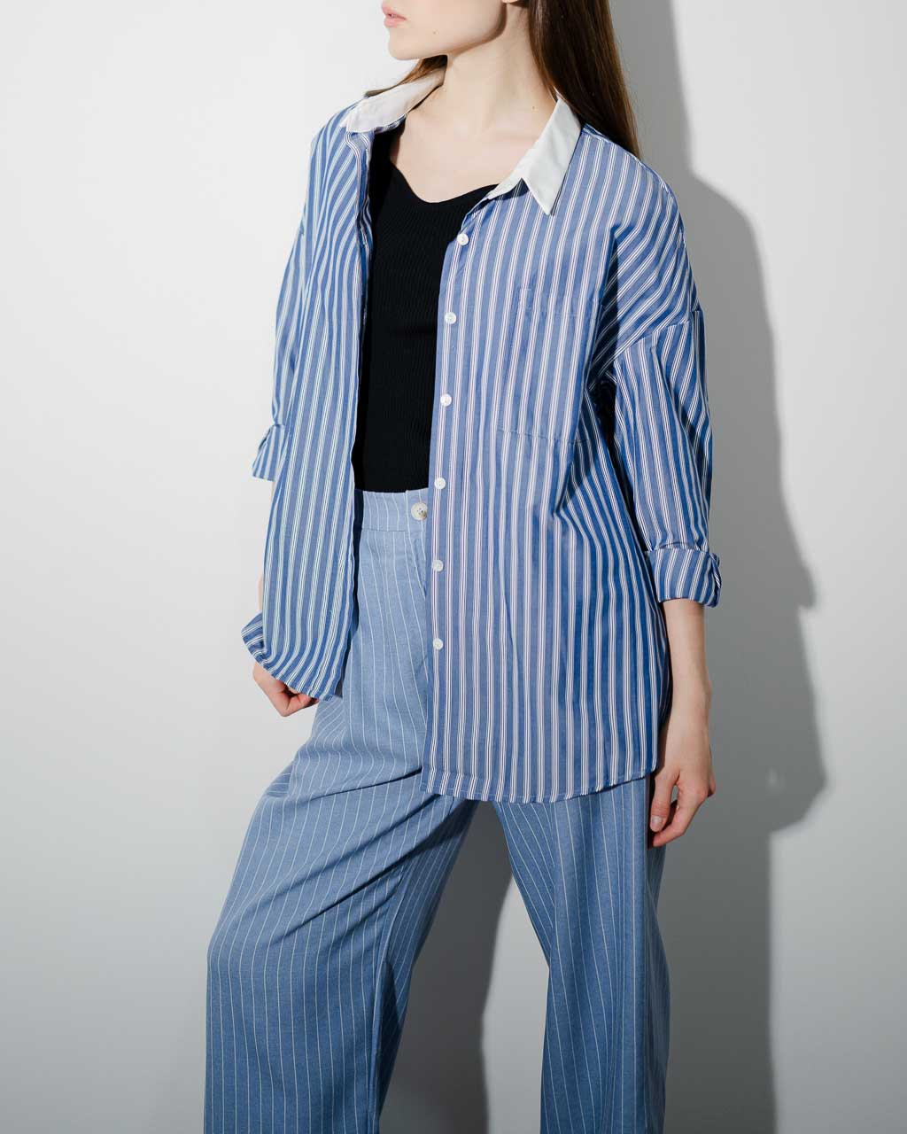 Nayeon White Collar Striped Blue Shirt – Kemeja Wanita Kekinian - 188622