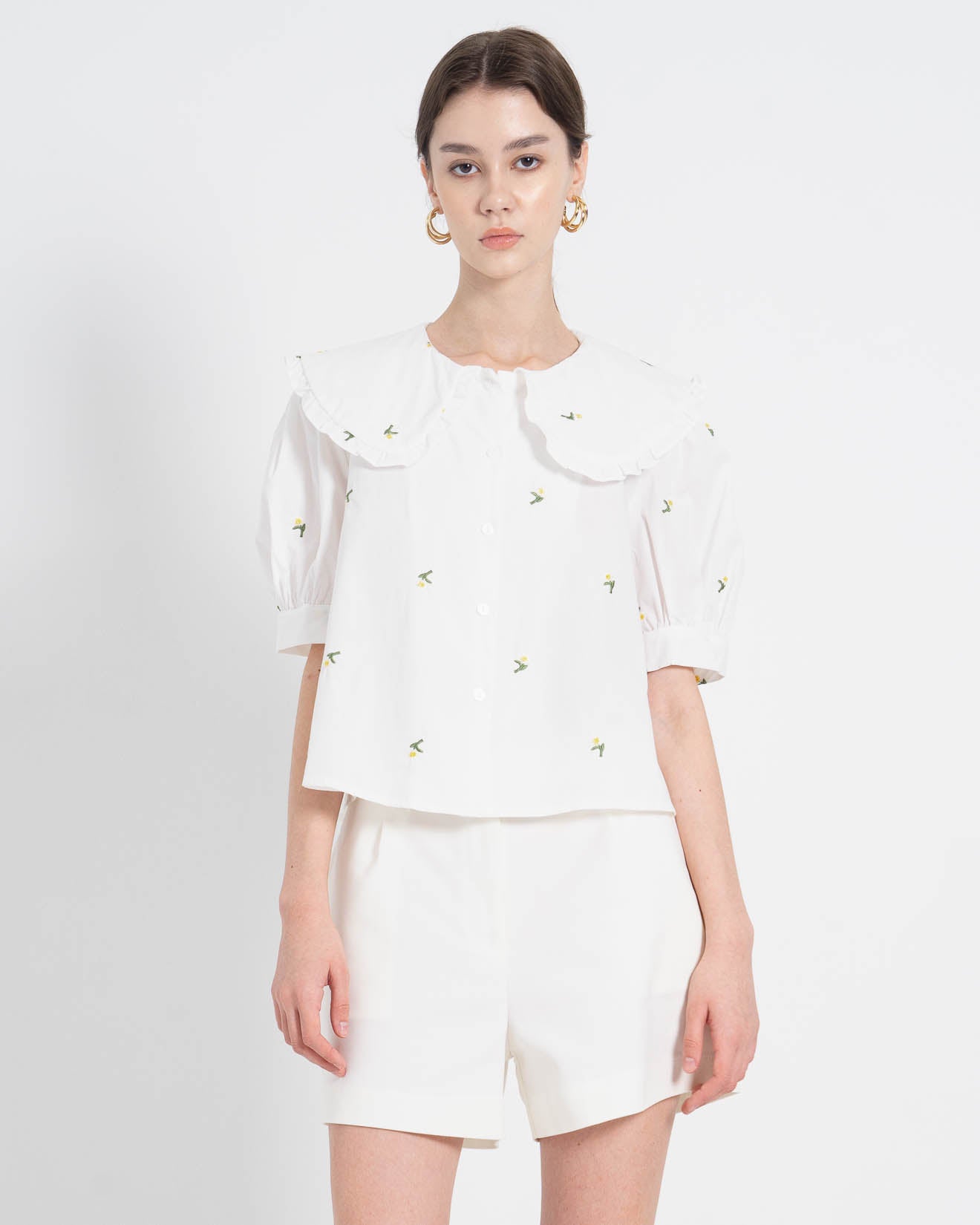 Orchid Peter Pan Collar Embroidery White Top – Blouse Wanita Lengan Pendek - 188912