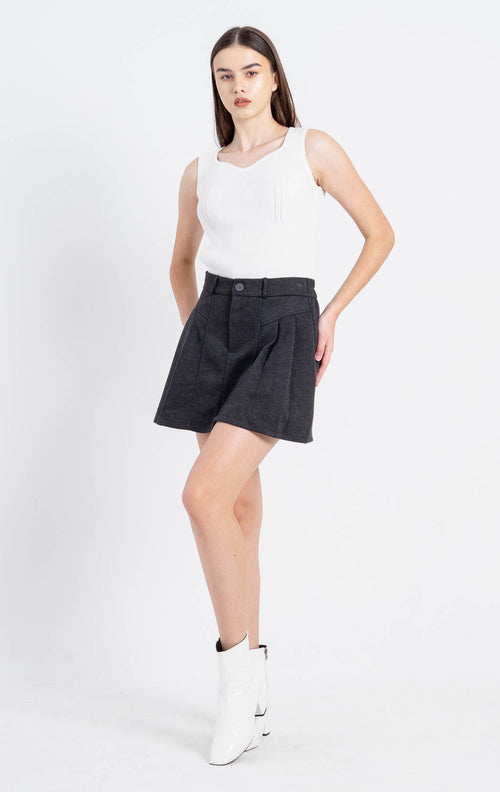 Anya Wool Pleats Dark Grey Skort – Celana Pendek Casual Wanita - 288523