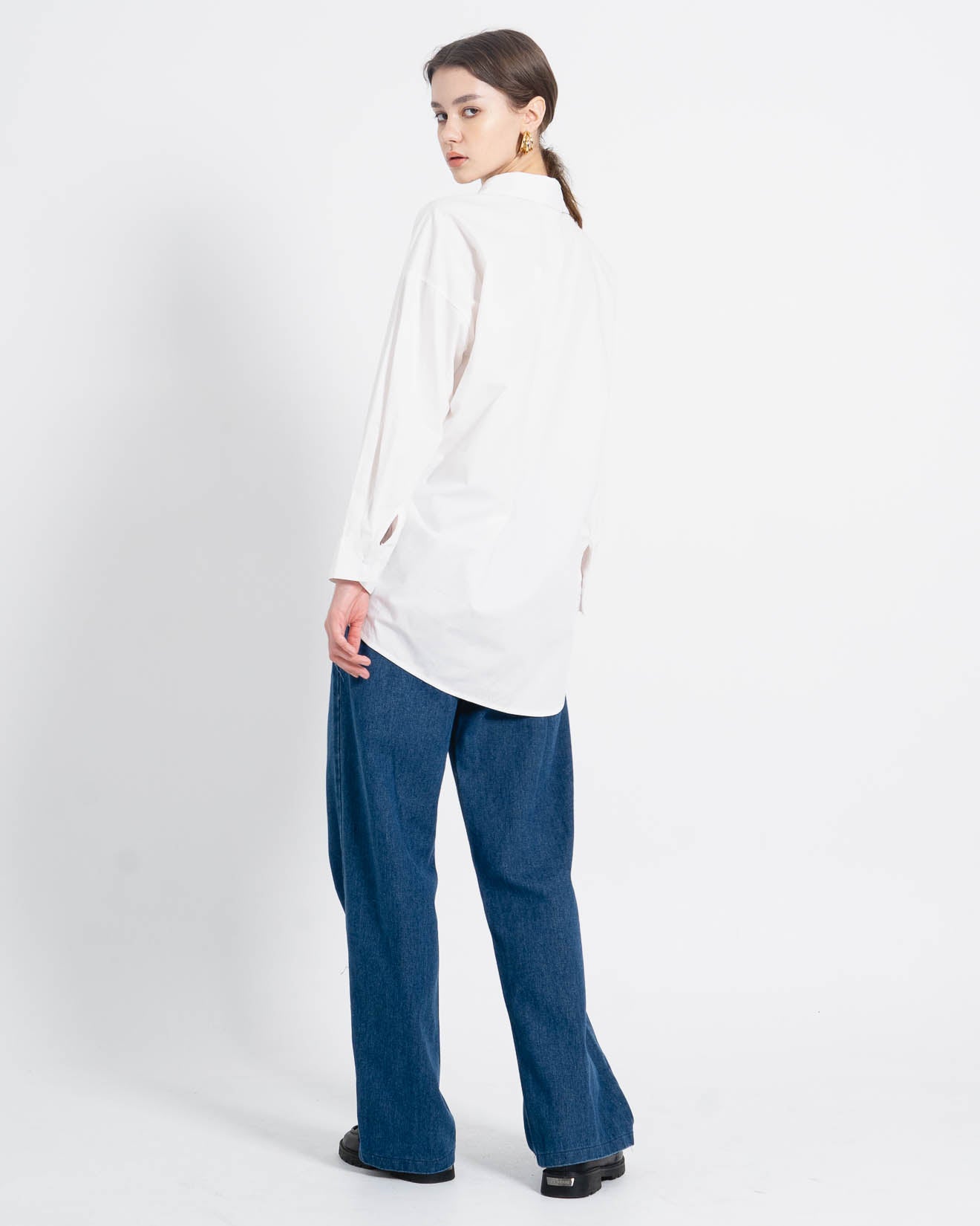 Irish Oversized White Shirt – Kemeja Wanita 187362