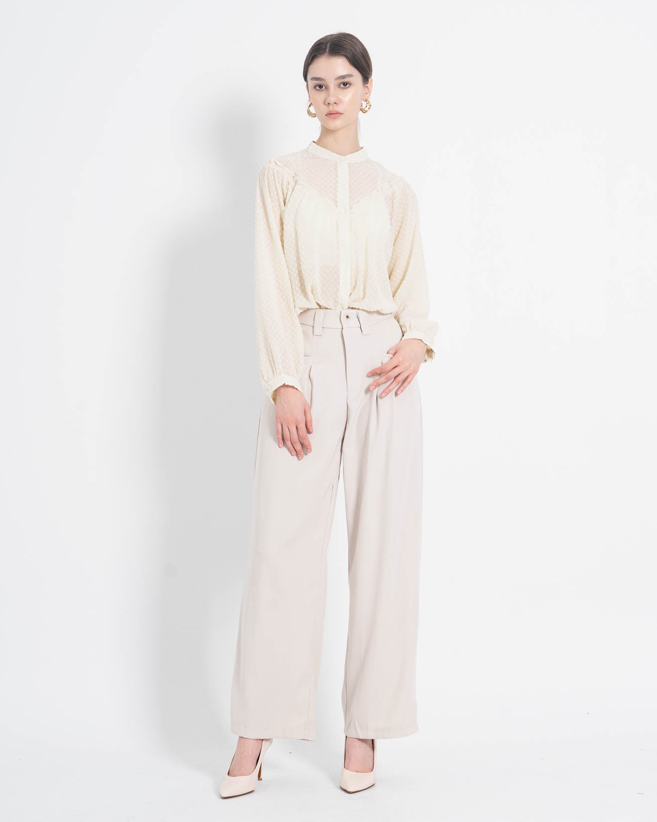 Johana Textured Sheer Ivory Blouse – Atasan Wanita Lengan Panjang - 188440