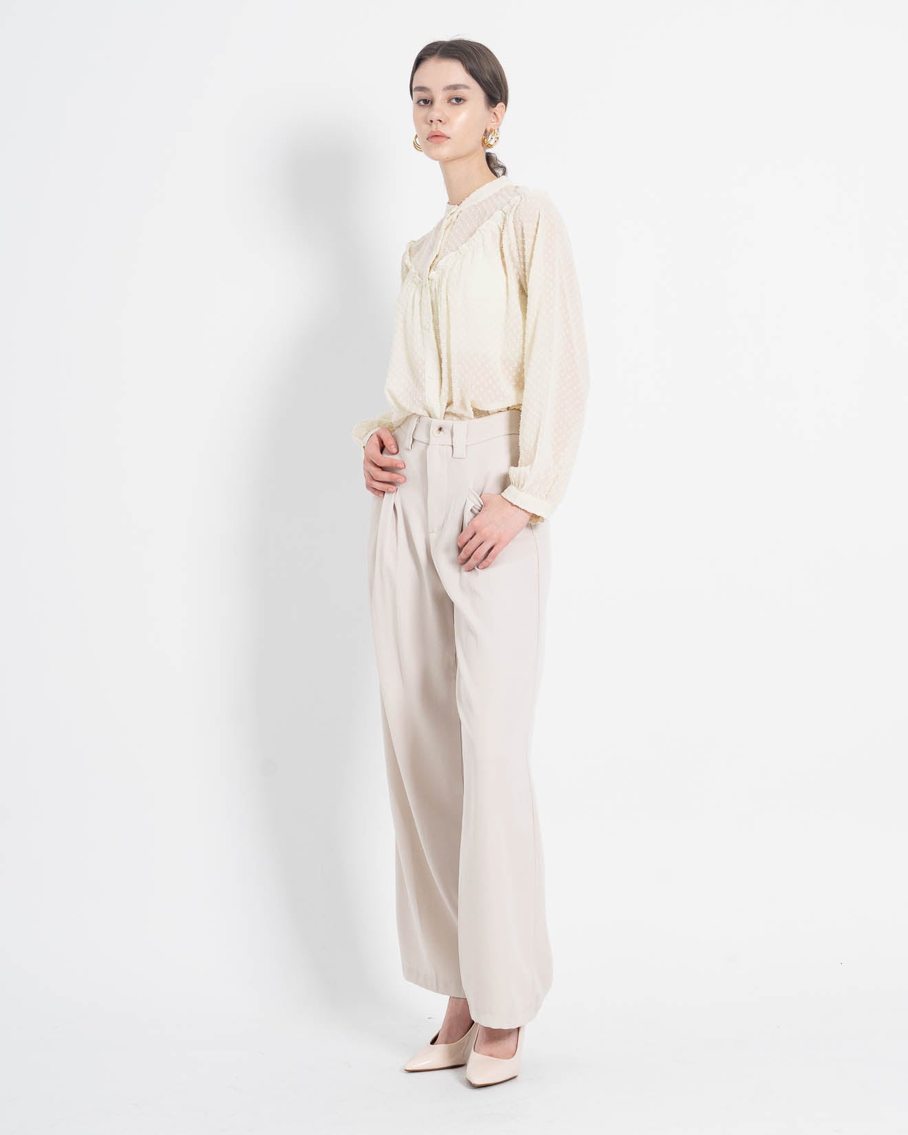 Johana Textured Sheer Ivory Blouse – Atasan Wanita Lengan Panjang - 188440