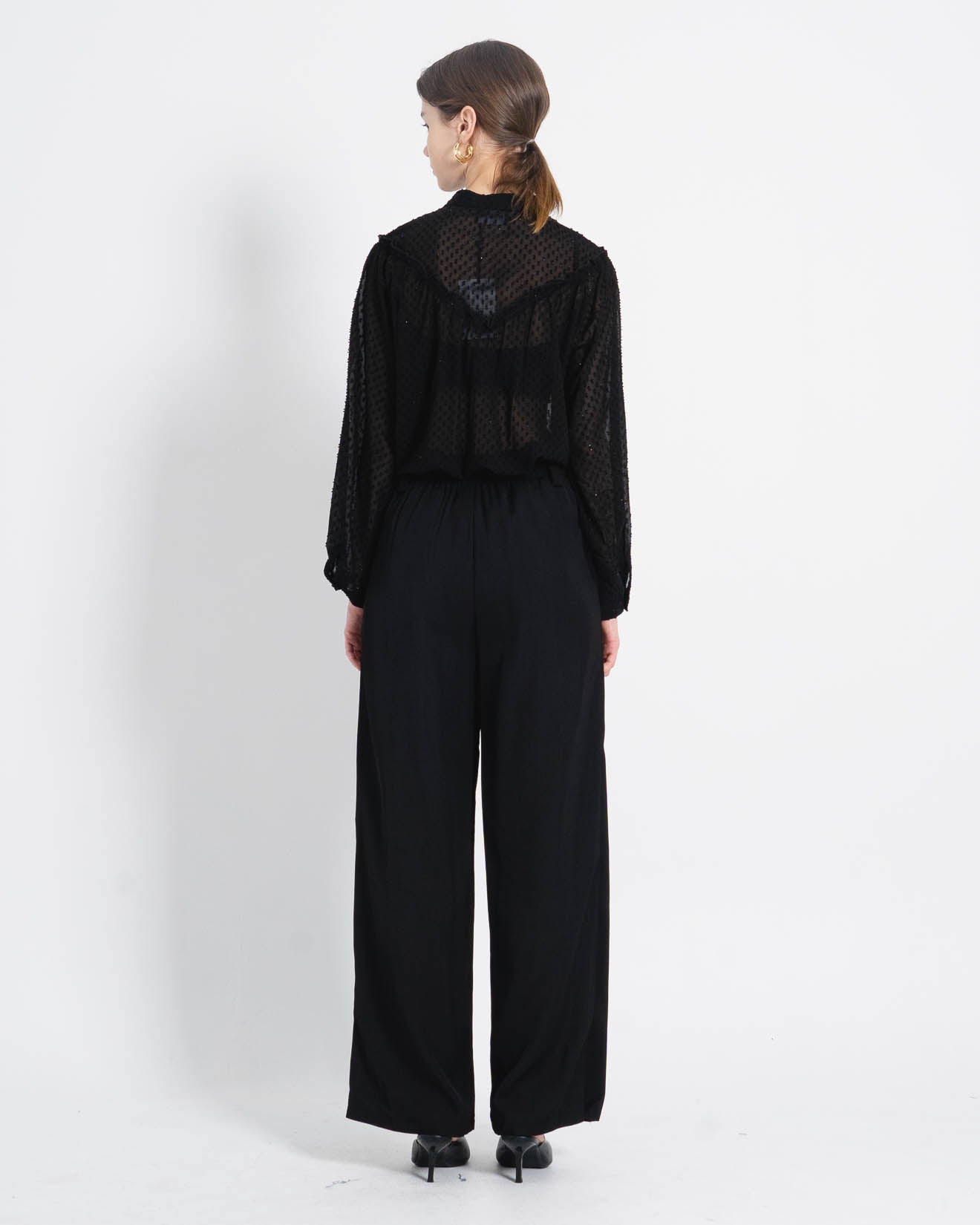 Johana Textured Sheer Black Blouse – Atasan Casual Lengan Panjang Wanita - 188441