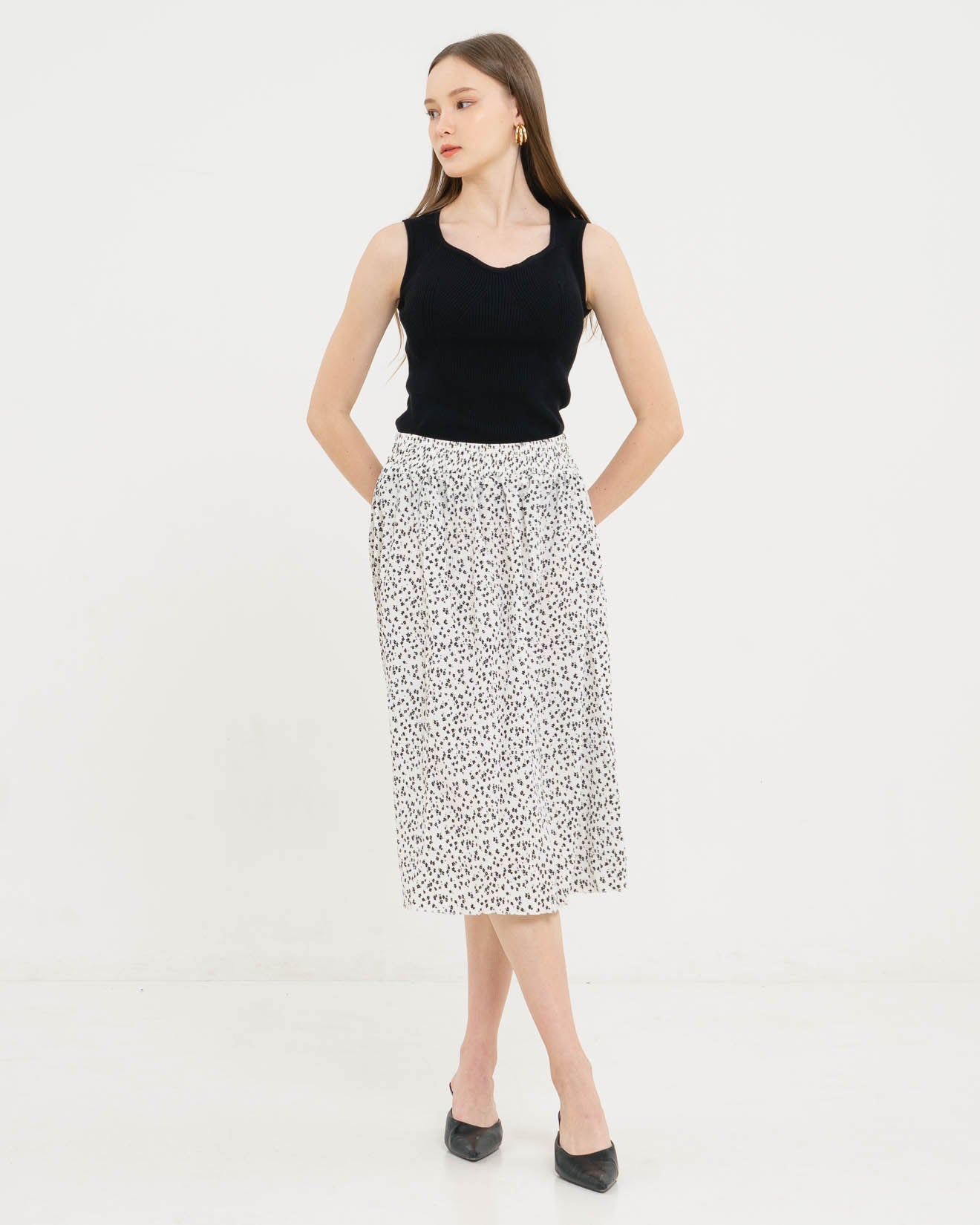 Minji Pattern Pleats A-Line White Skirt – Rok Wanita - 288406