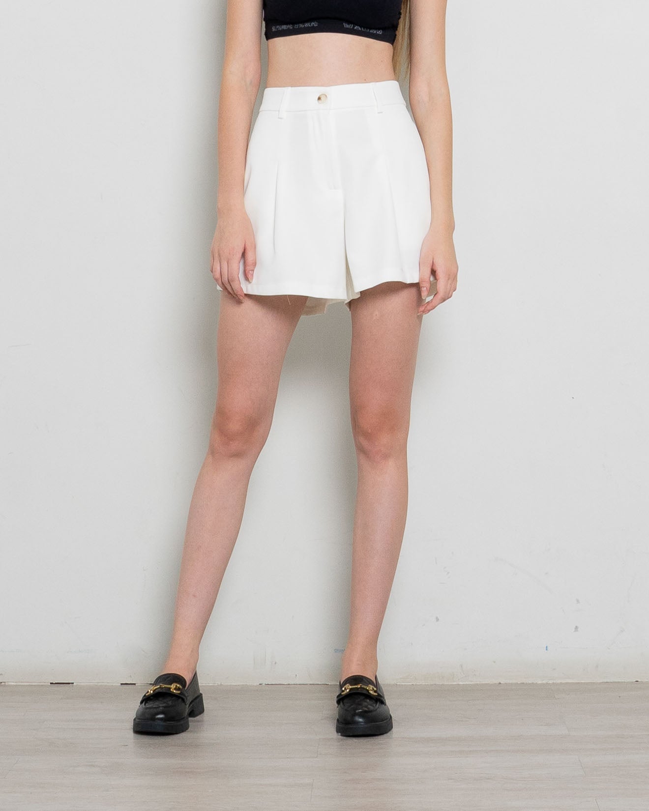 Celia Bermuda White Shorts – 286909