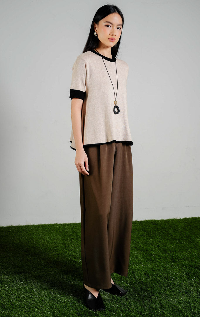 Marilyn A-line Shortsleeve Knit Top warna khaki, baju atasan rajut lengan pendek wanita model melebar warna krem khaki aksen hitam dari This Is April.