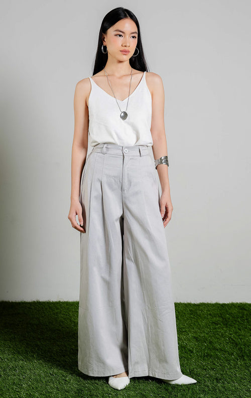 Fallon Panel Stitch Tailored Pants warna light grey, celana panjang kulot wanita model high waist warna abu-abu muda dari This Is April. 