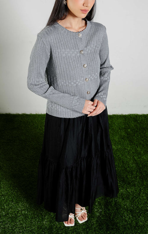 Zora Checker Textured Knit Cardigan warna grey, baju kardigan rajut lengan panjang wanita warna abu-abu dengan kancing emas dari This Is April. 