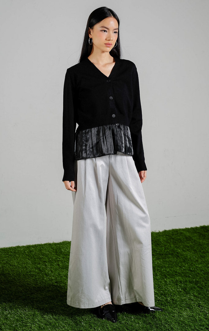 Donavan V-Neck Pleated Hem Knit Cardigan warna black, baju kardigan rajut lengan panjang wanita model peplum plisket warna hitam dari This Is April. 