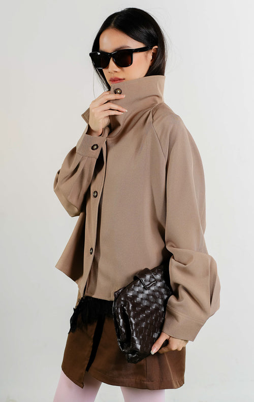 Blanca Funnel Neck Button Outer warna khaki, baju luaran jaket lengan panjang wanita model kerah tinggi warna cokelat muda dari This Is April. 