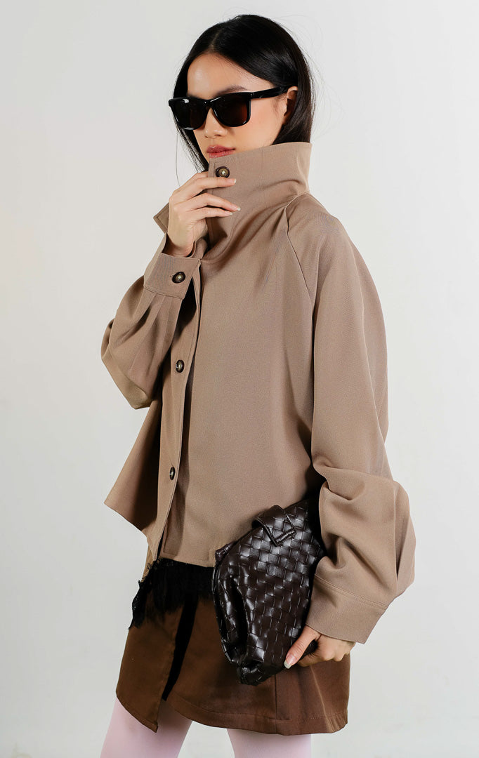 Blanca Funnel Neck Button Outer warna khaki, baju luaran jaket lengan panjang wanita model kerah tinggi warna cokelat muda dari This Is April. 