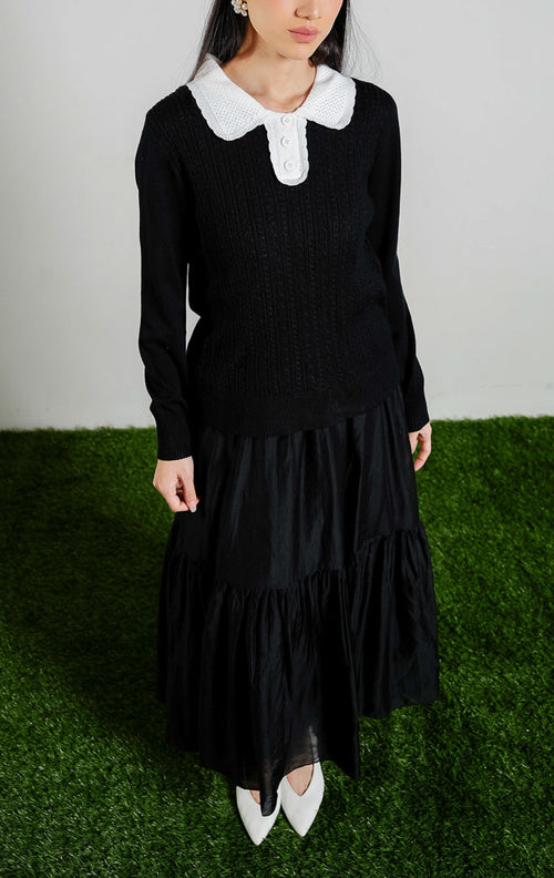 Gaelia Peter-Pan Collar Cable Knit Sweater warna black, baju sweter rajut lengan panjang wanita warna hitam dengan kerah Peter Pan rajut warna putih dari This Is April. 
