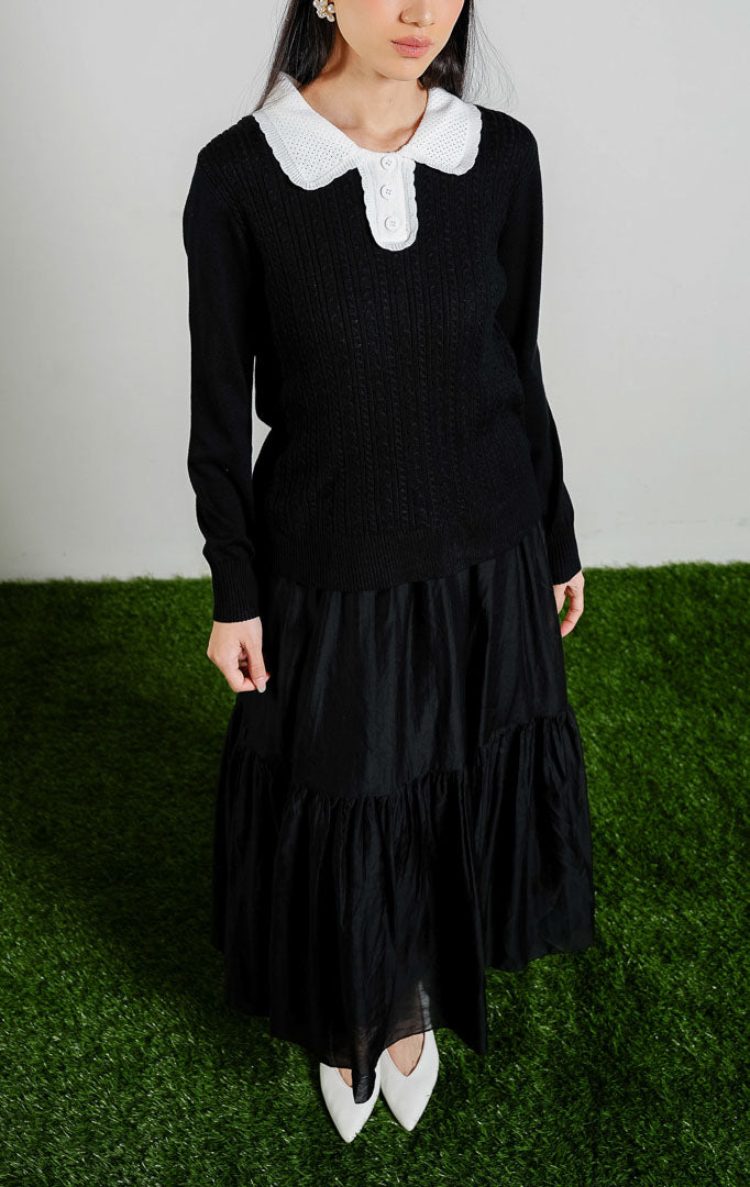 Gaelia Peter-Pan Collar Cable Knit Sweater warna black, baju sweter rajut lengan panjang wanita warna hitam dengan kerah Peter Pan rajut warna putih dari This Is April. 