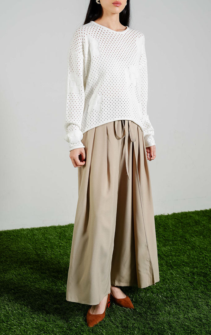 August Perforated Pointelle Flower Knit Sweater warna white, baju sweter rajut lengan panjang wanita warna putih dengan motif rajutan bunga berlubang halus dari This Is April. 