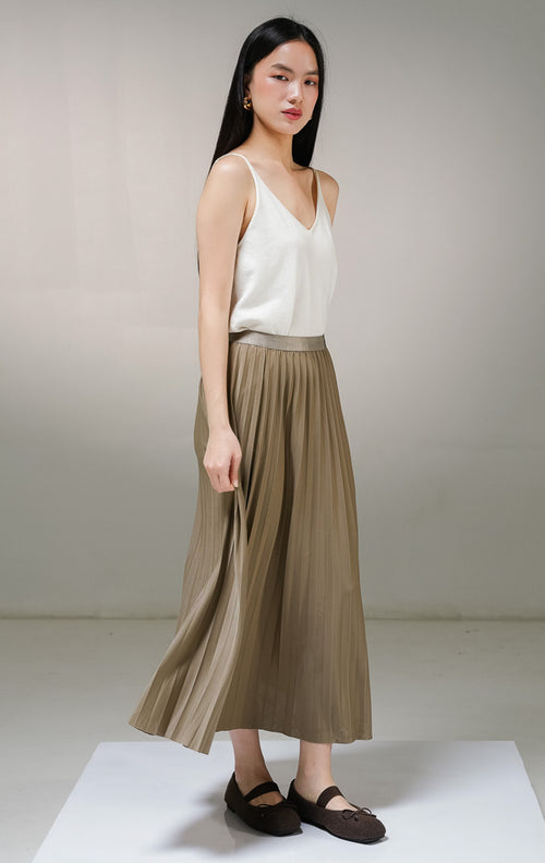 Rok panjang midi wanita This Is April Anessa Skirt warna cokelat (brown), model rok plisket pleated lipit kecil dengan ban pinggang elastis karet penuh. 